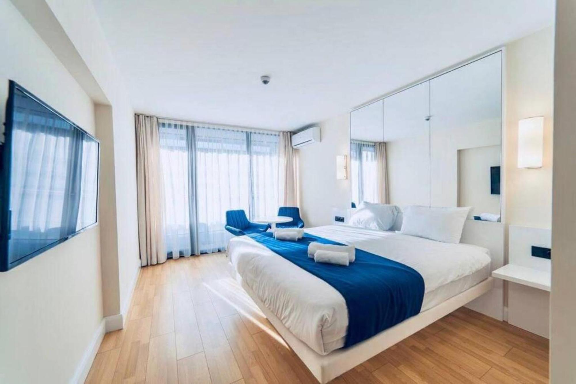 Delux Sea View Aparthotel In Orbi City Batumi Kültér fotó
