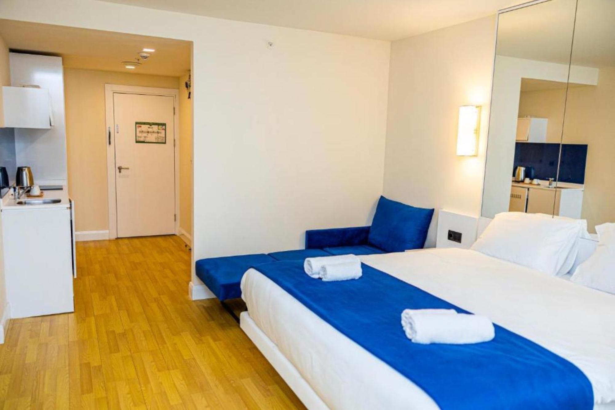 Delux Sea View Aparthotel In Orbi City Batumi Kültér fotó
