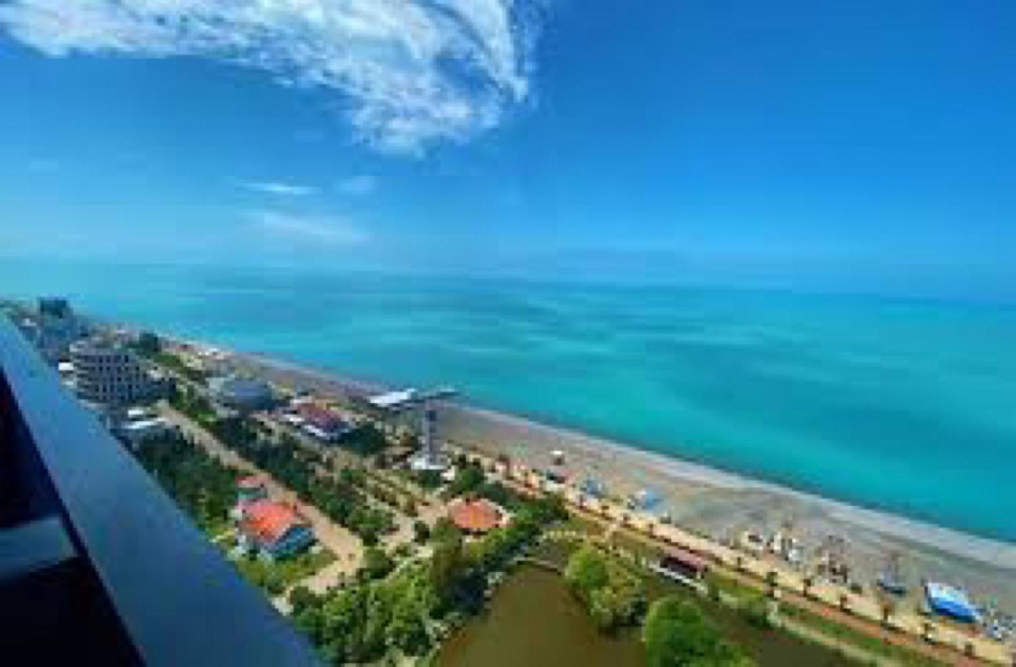 Delux Sea View Aparthotel In Orbi City Batumi Kültér fotó