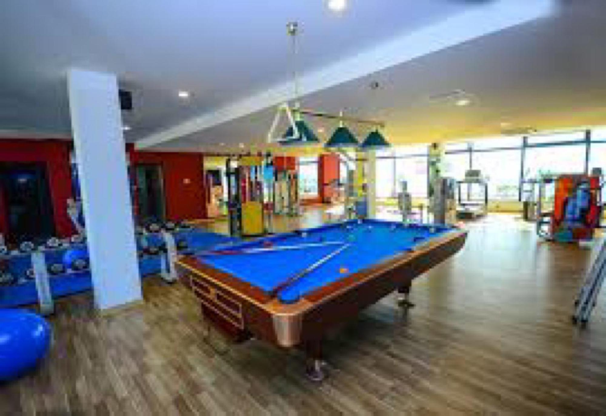 Delux Sea View Aparthotel In Orbi City Batumi Kültér fotó